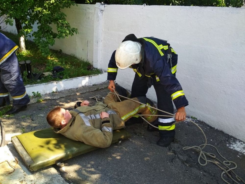 Павлоградских пожарных проверяли на профессионализм