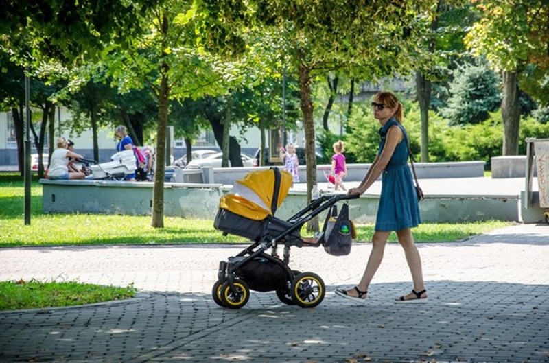 Как выдержать жару и не получить солнечный удар: советы врачей