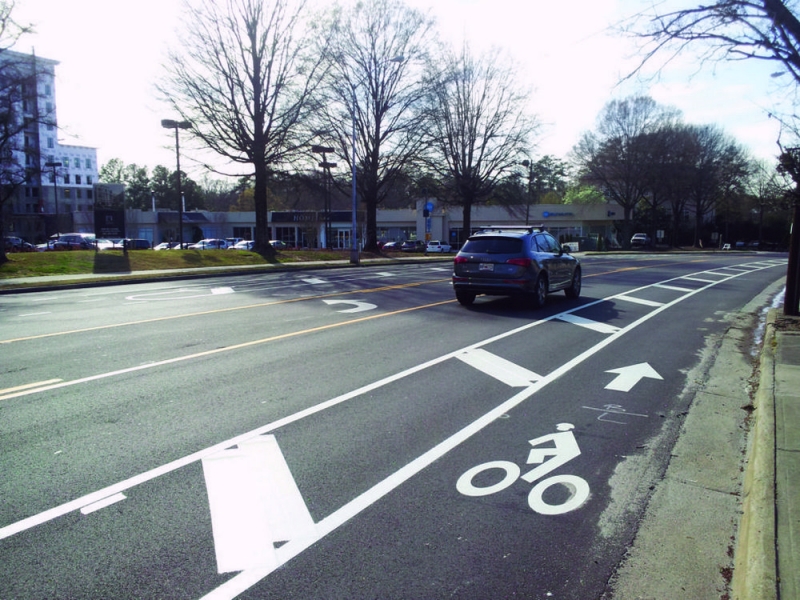 В Украине сузят дороги и возможно построят велодорожки