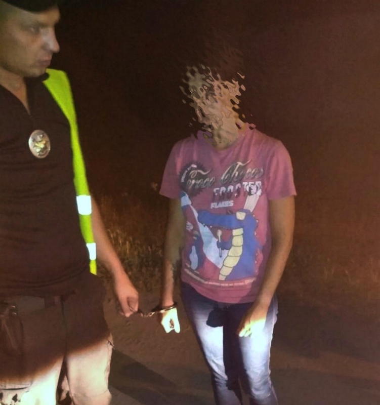 В Павлограде две разбойницы с «розочкой» в руках напали на женщин (ВИДЕО)