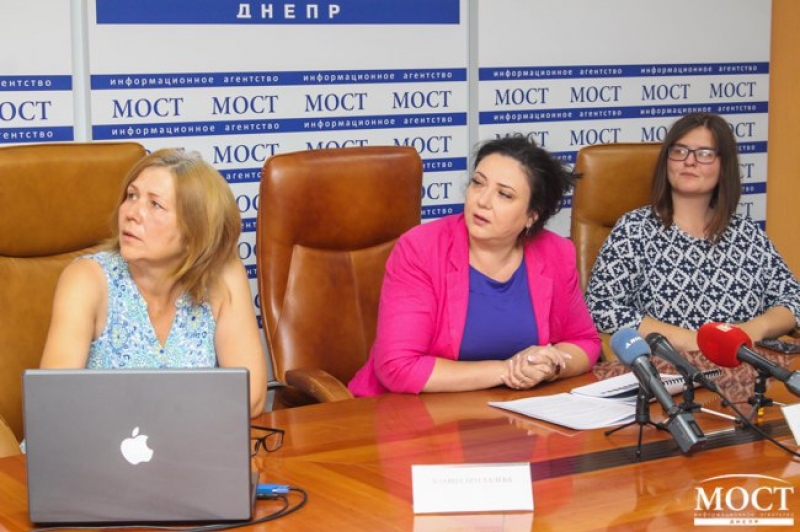 Представители “Оппозиционного блока” являются лидерами президентских рейтингов в Днепропетровской области, - социологи