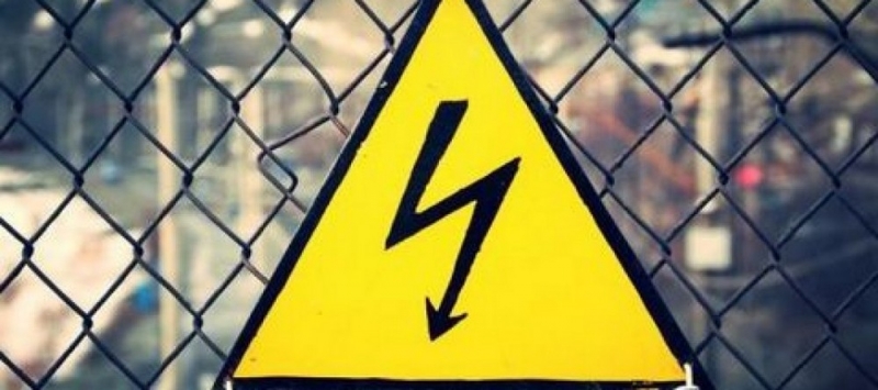 На Днепропетровщине от удара током погиб 20-летний парень