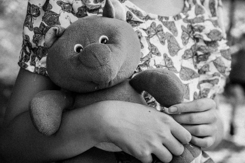 Дети, пострадавшие в зоне боевых действий, могут получить особый статус