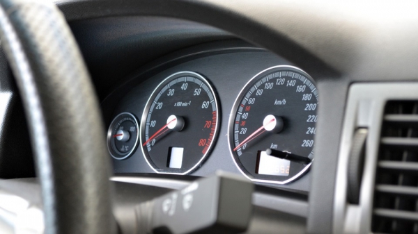 Депутатам горсовета стыдно за автомобиль мэра Павлограда