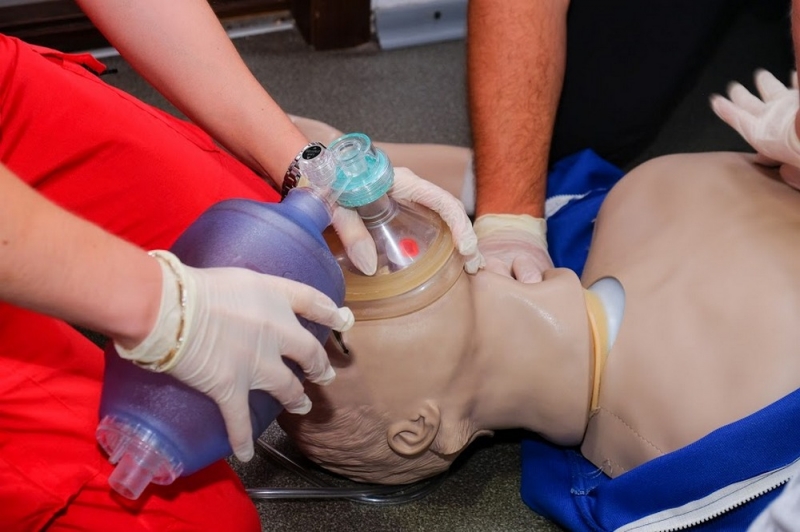 Медики из Павлограда впервые в Украине учатся азам сверхсовременной реанимации (ФОТО)