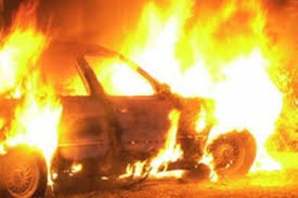 В Павлограде на минувшей неделе загорелись автобус и автомобиль