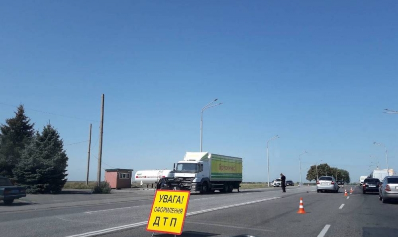 В Павлограде ДТП: столкнулись грузовик и легковушки