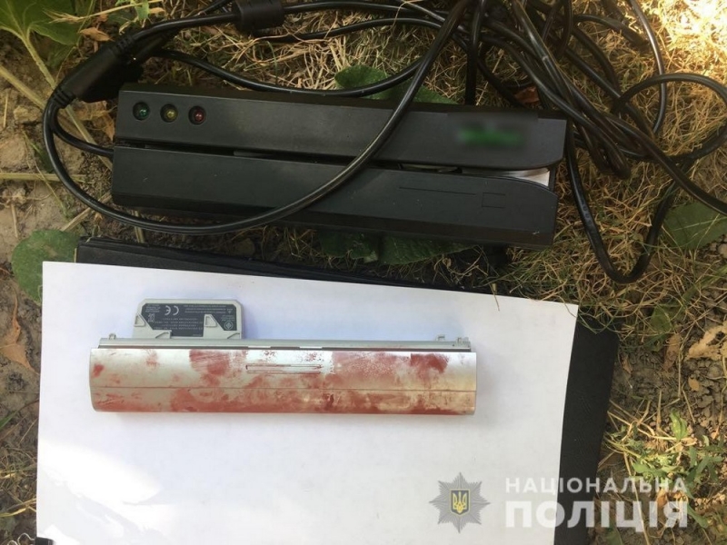 На Днепропетровщине киберполиция разоблачила группу скимеристов, которые опустошали банковские счета граждан