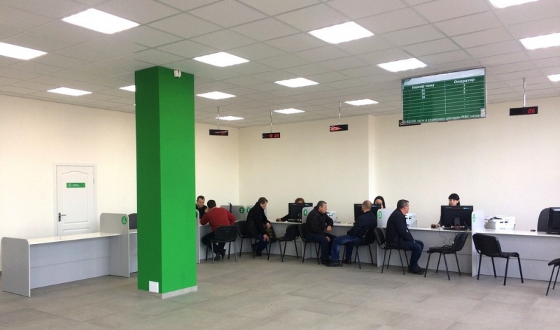 В сервисном центре МВД Павлограда появилась буккроссинг-полка