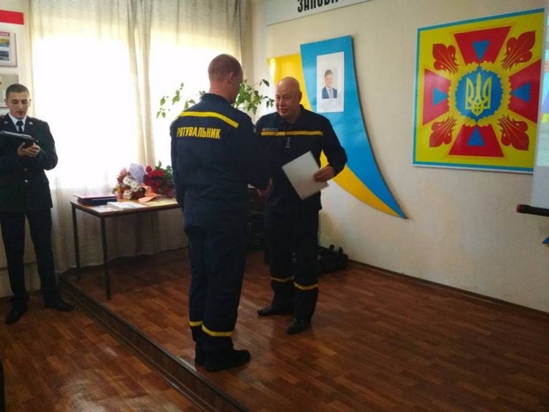 Спасателям Павлограда по случаю профессионального праздника подарили квадрокоптер