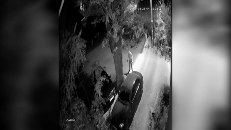 На Днепропетровщине дедушка крушил автомобили и убегал (ВИДЕО)