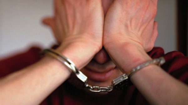 Пьяный павлоградец напал с кулаками на своего отца