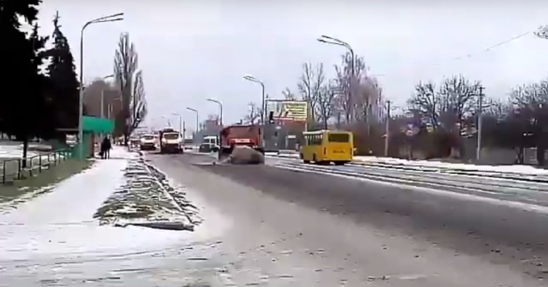 Коммунальщики Павлограда отчитались, сколько израсходовали противогололедных реагентов