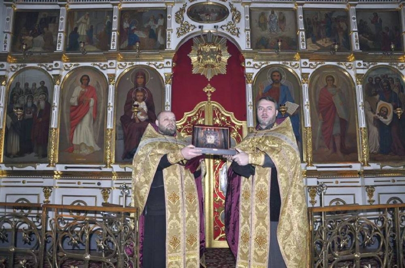 В Спасский Собор Павлограда прибыли мощи святых