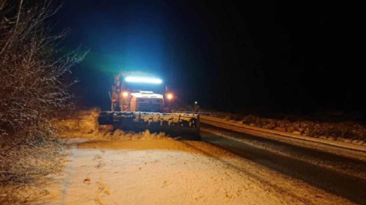 В половине областей снежит, на дорогах местами гололедица, – ГСЧС
