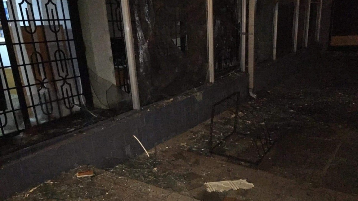 Полиция задержала мужчину, который бросил гранату в помещение банка в Павлограде