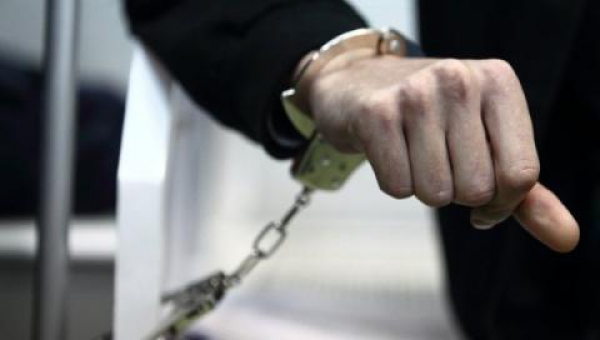 В Павлограде 35-летний рецидивист ограбил магазин косметики